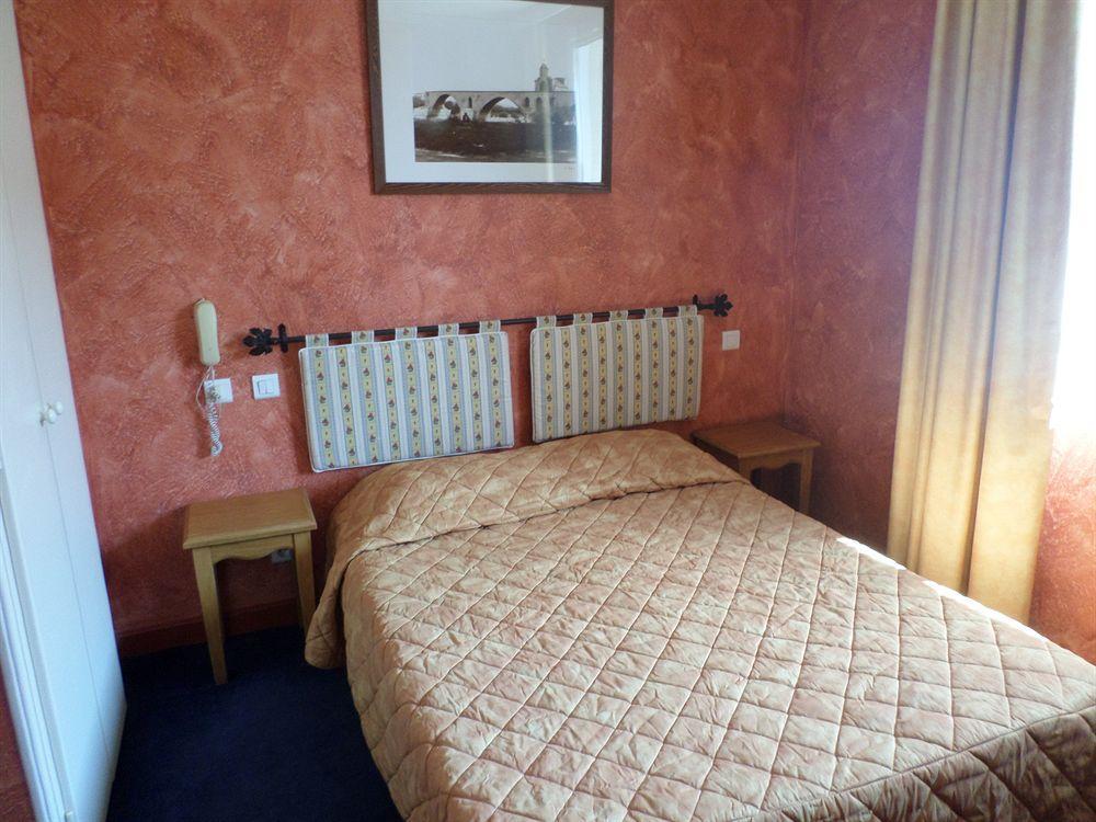 Brit Hotel Acacias Arles Eksteriør bilde